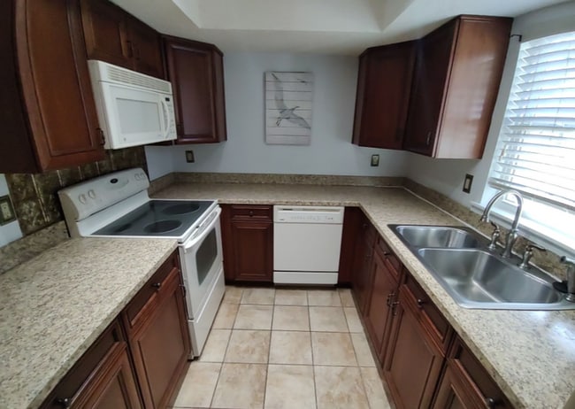 Photo - Charming 2 Bedroom/2 Bathroom with Sunroom...