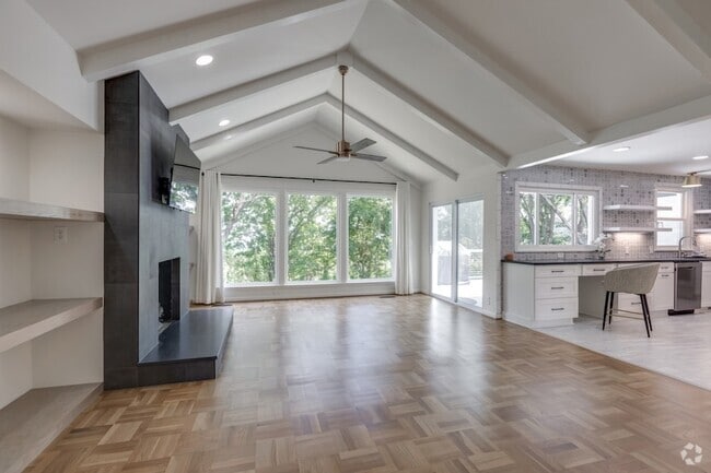 Building Photo - 1243 Saxon Dr Rental