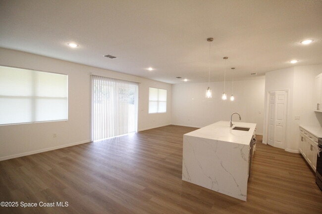 Photo - 1658 Hamilton Ave SW