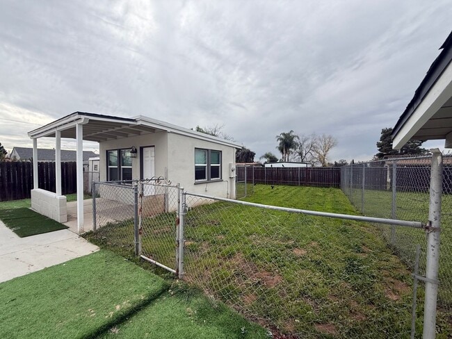 Photo - Multi Generation Home 4 Bedroom 3 Bath