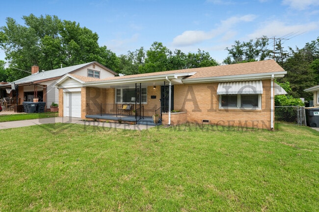 Photo - 1850 S Erie St