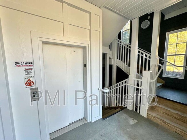 Photo - 120 Breezes Dr