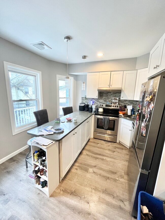 Photo - 39 Long Ave Unit 2