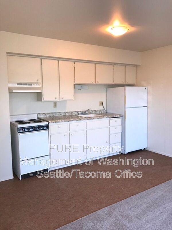 Photo - 2356 Alki Ave SW