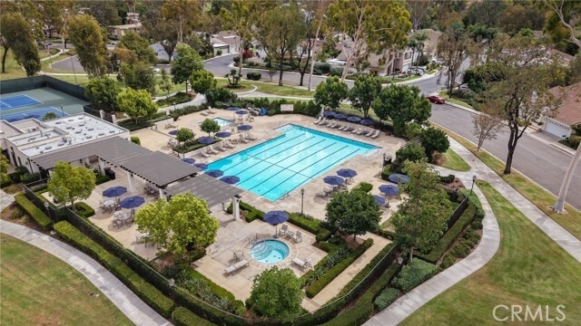 Photo - 4922 Hemlock