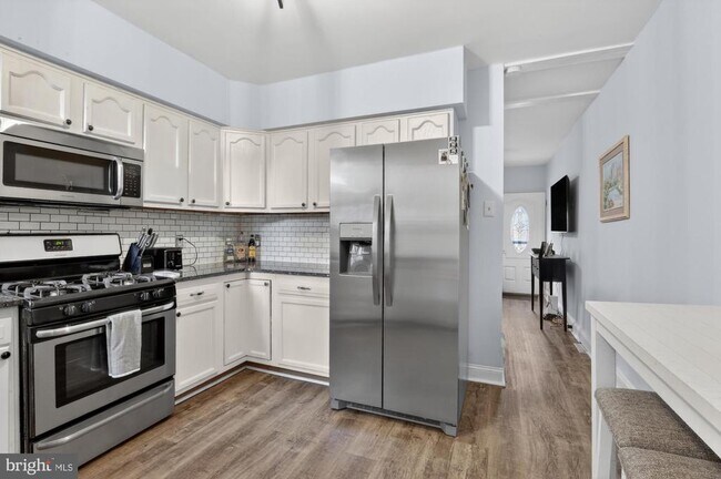 Photo - 2440 E Gordon St