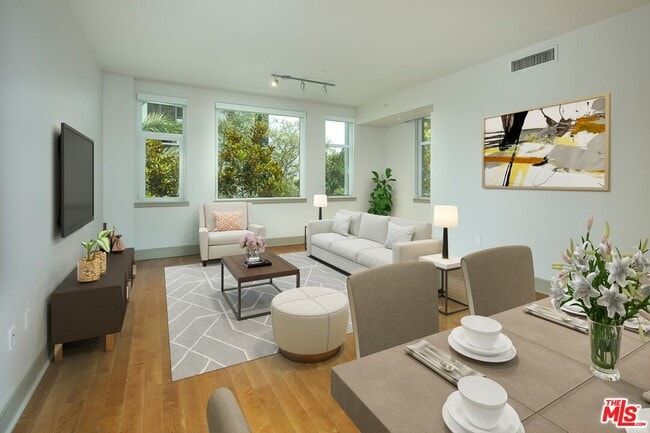 Building Photo - 10700 Wilshire Blvd Unit 310 Rental