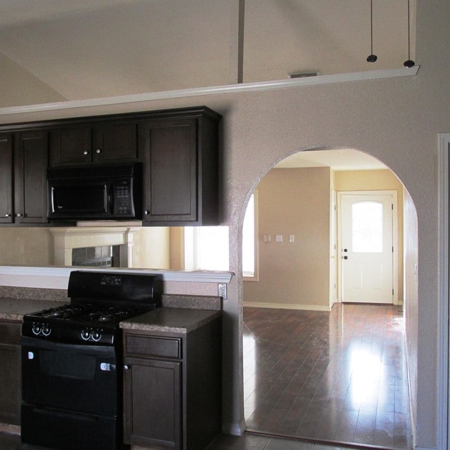 Photo - 1888 Martin Bauman Dr