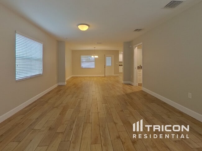 Photo - 2717 W Spruce St