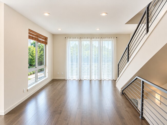 3638 NE 73rd Pl