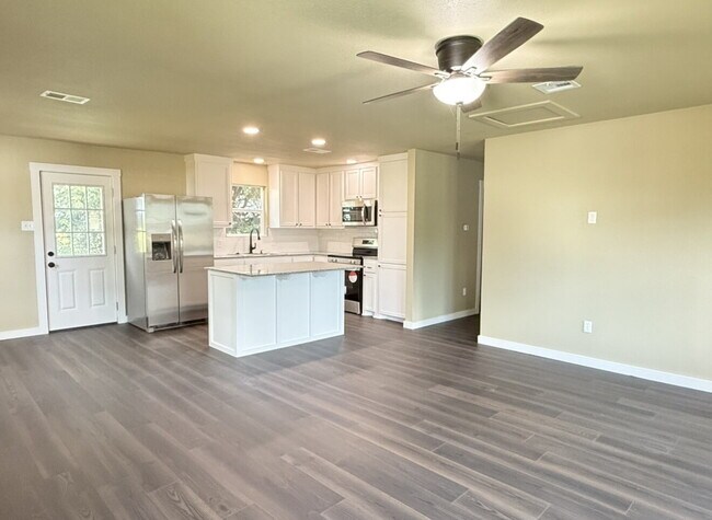 Photo - "Charming 2-Bed, 1-Bath Retreat in Lott, T...
