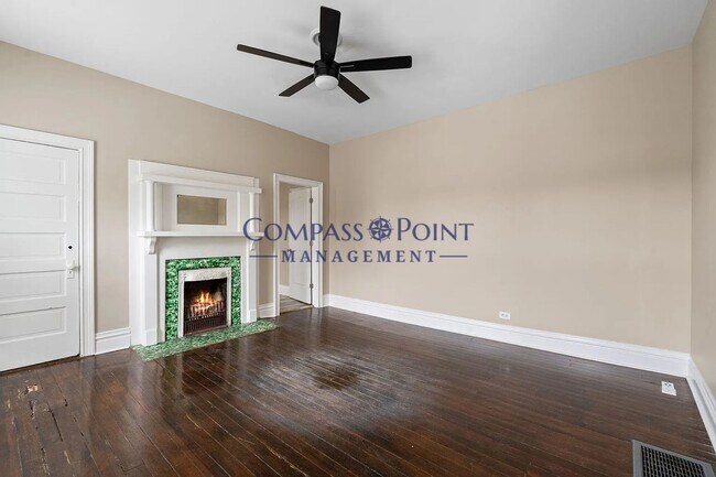 Photo - 240 E Third St Unidad 240 E Third 1