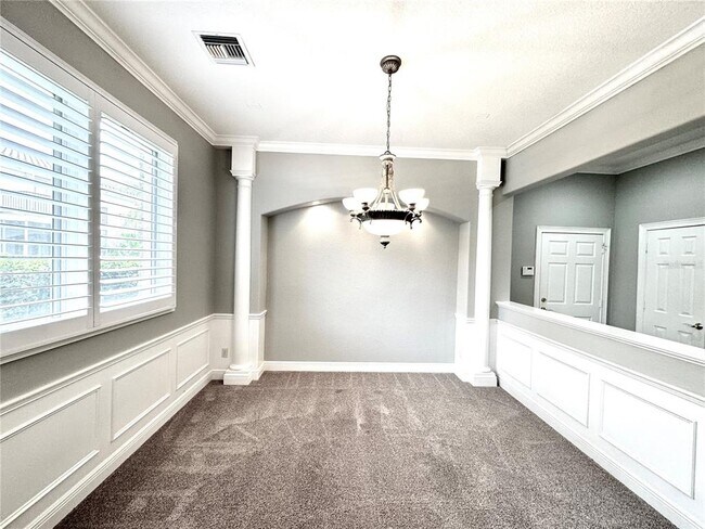 Photo - 601 Saxony Blvd