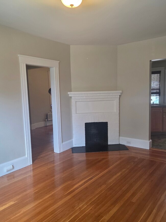 Dining room - 27 Granite St Unit Granite Street