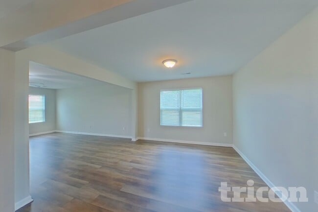 Photo - 139 McMakin Dr