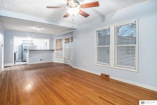 Photo - 7768 Maywood St