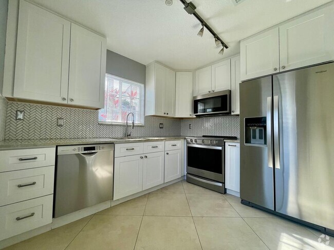 Building Photo - 1146 SW 44th Way Rental