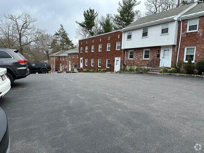 Building Photo - 715 Hammond St Rental
