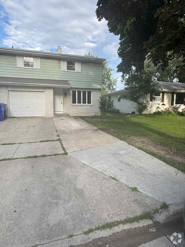 Building Photo - 726 N Fernmeadow Dr Rental