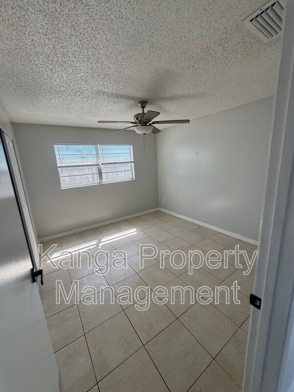 Photo - 3206 Louisiana Ave Unidad 4