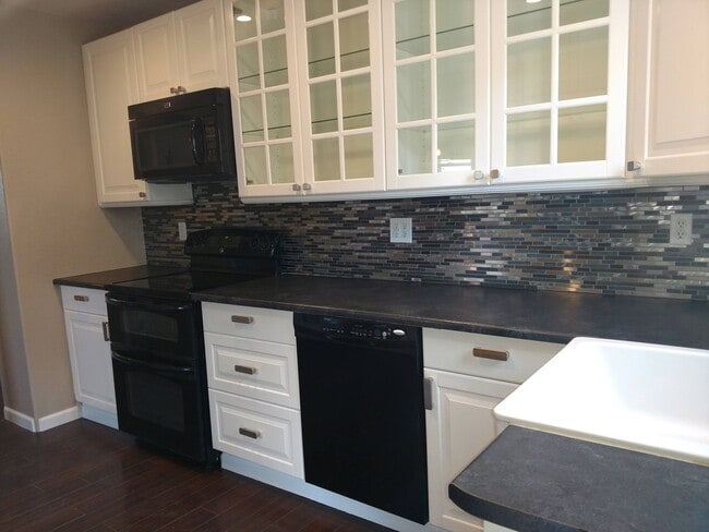 Photo - ALL PROSPECTIVE TENANTS MUST SUBMIT A $58 ...