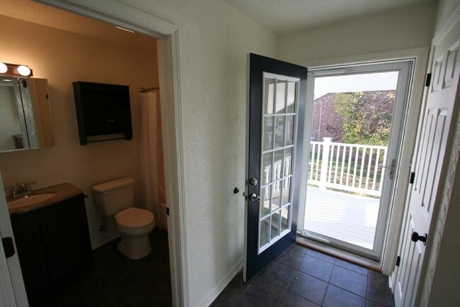 Photo - 331 Concord Ave Unidad B