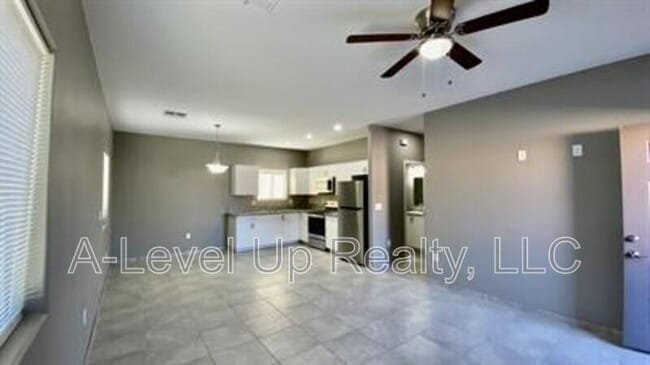 Photo - 1522 E 28th St