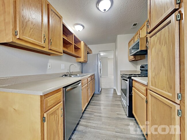 Photo - 1697 Willowview Ln