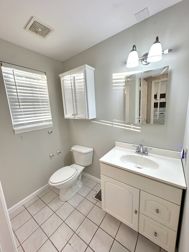 Photo - 217 Valley St