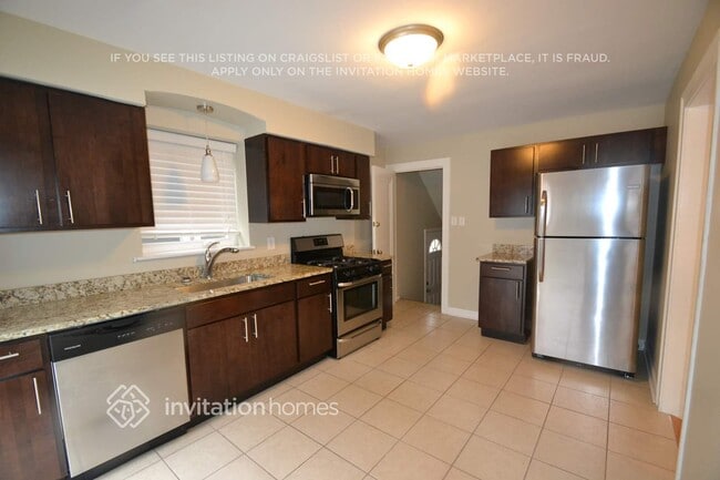 Photo - 2904 N McVicker Ave