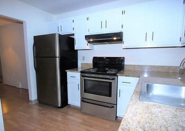 Photo - 76 Highwood Dr Unit 76