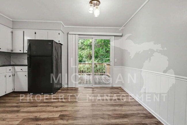 Photo - 2555 Ridgemoor Dr SE