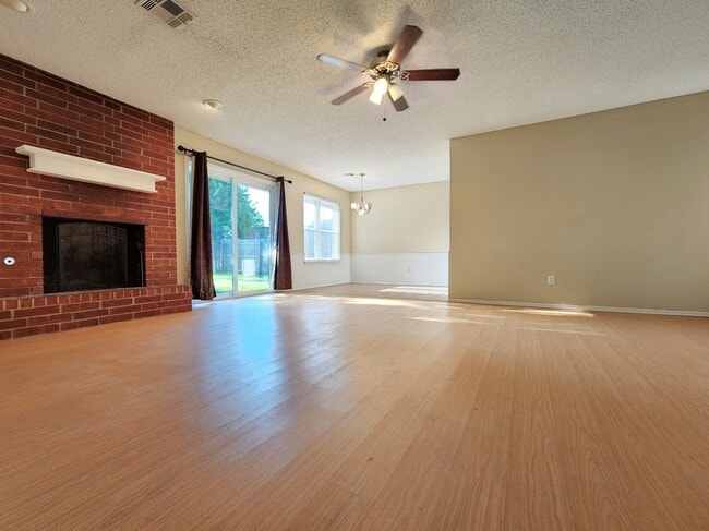 Photo - 11621 Sagamore Dr