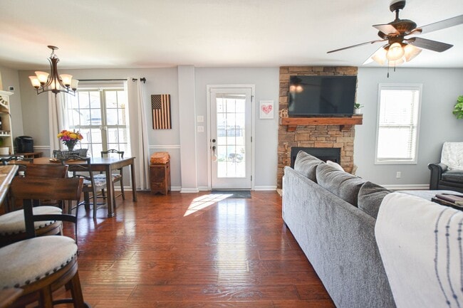 Photo - Pet Friendly Four Bedroom!
