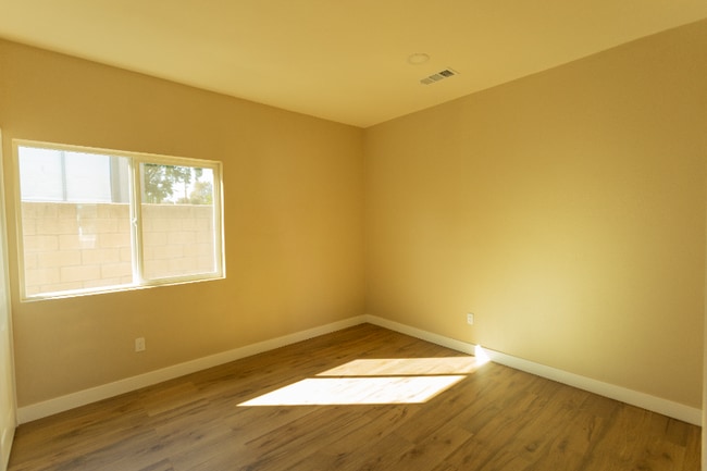 Photo - 9266 Ramona Ave Unidad B