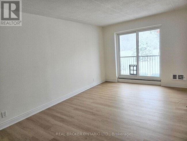 Photo - 15 Wellington Rd 124 Unité Apt #20