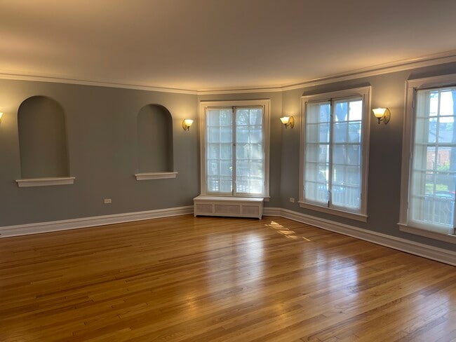 Living Room - 723 Dobson St Unit 2nd Fl