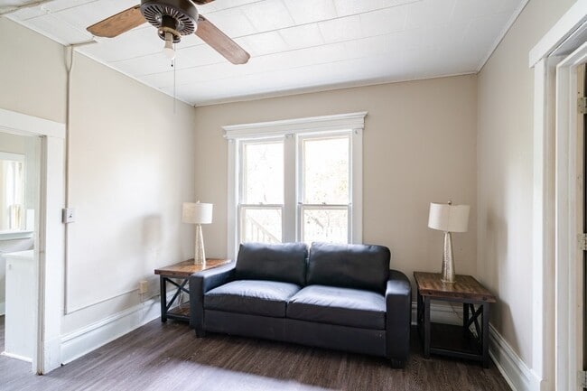 Photo - 2610 College St - Cedar Falls