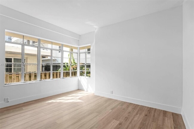 Photo - 1044 Michigan Ave Unit 30