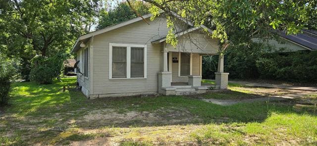 Building Photo - 911 Lee St Rental