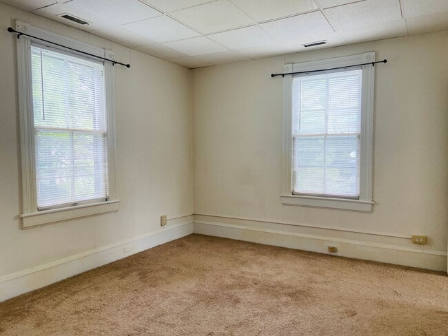 Photo - 1 Bedroom, 1 Bathroom Apartment in Greensboro!