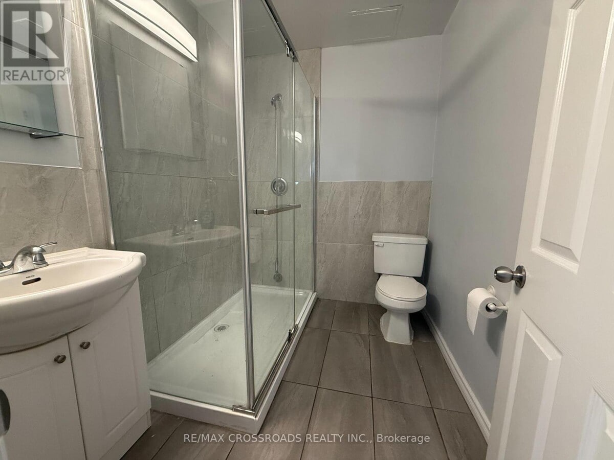 Photo - 1181 Ellesmere Rd Unité 100