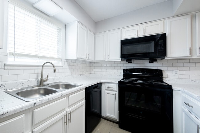 Photo - Country Lake Townhomes