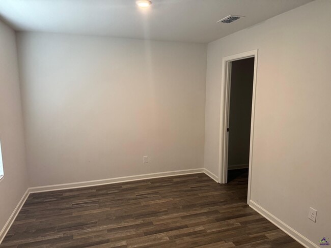 Photo - 102 Price Ml Trl