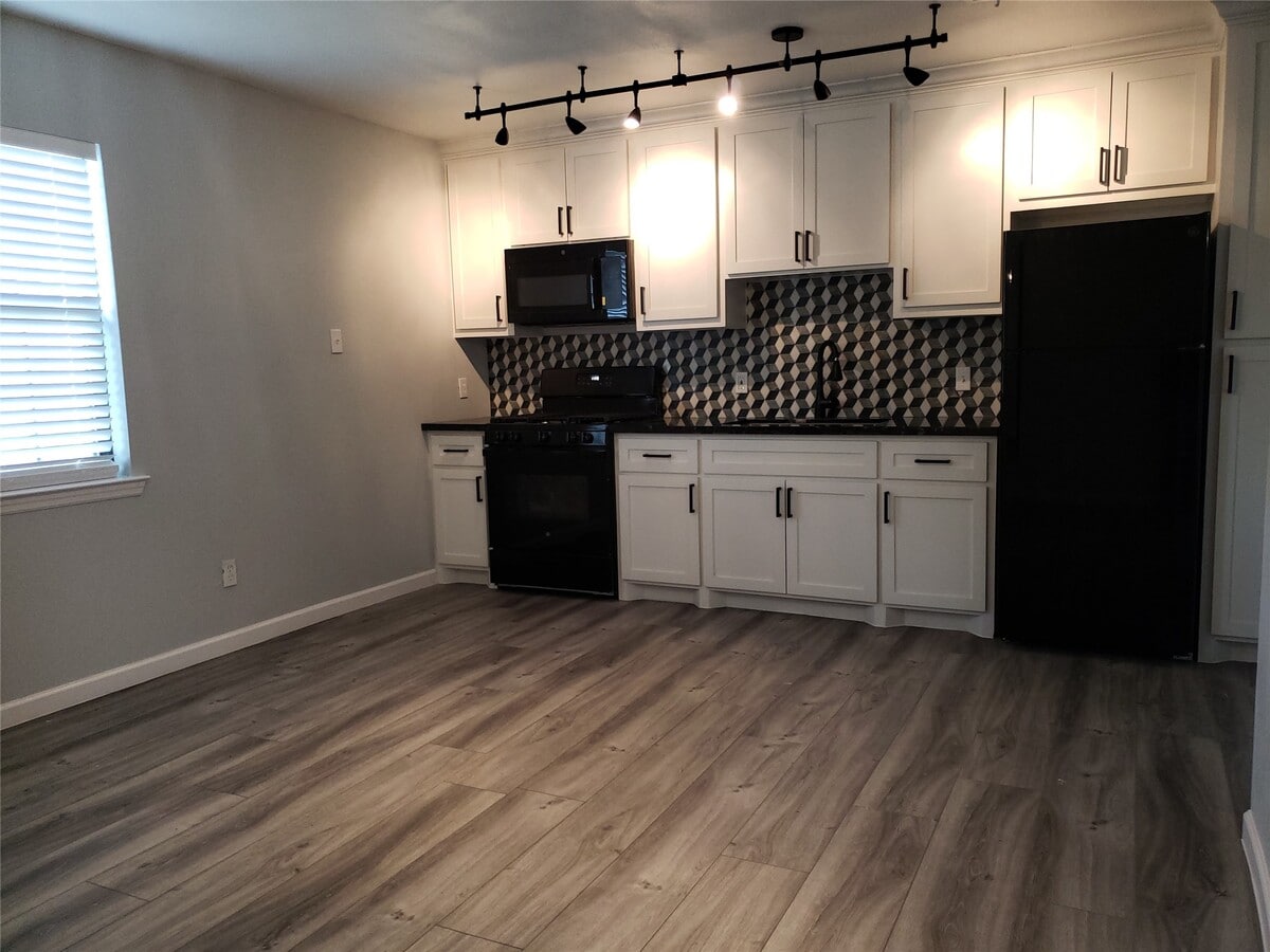 Photo - 1503 Ryon St