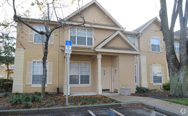 Building Photo - ALTAMONTE SPRINGS:Gated community, Ground ... Unit 100 Rental