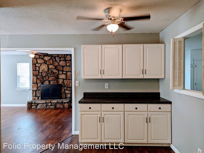 Photo - 3 br, 2 bath House - 14006 Glenview Drive