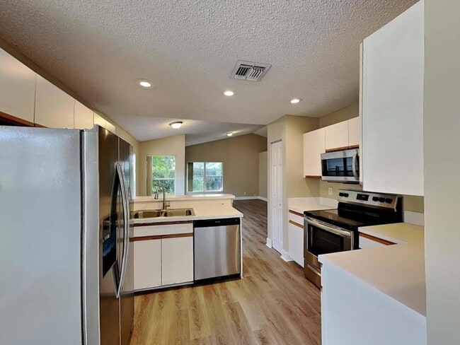 Building Photo - 9220 Arborwood Cir Rental