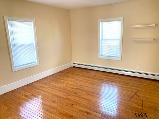 Photo - 186 Broadway Unidad 2