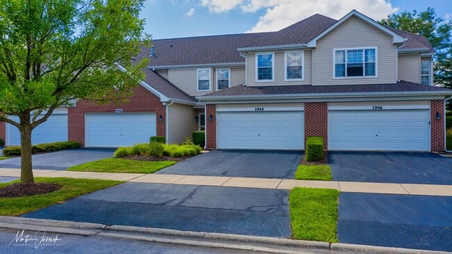 Photo - 1944 Golden Gate Ln Townhome